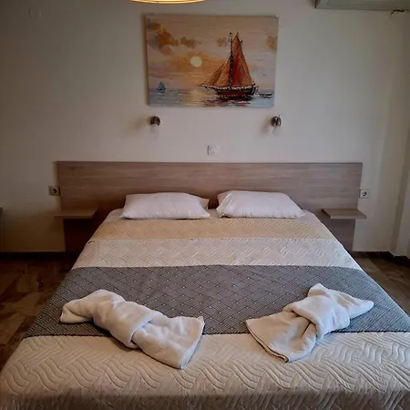 Blue Bay شقة فندقية تولو